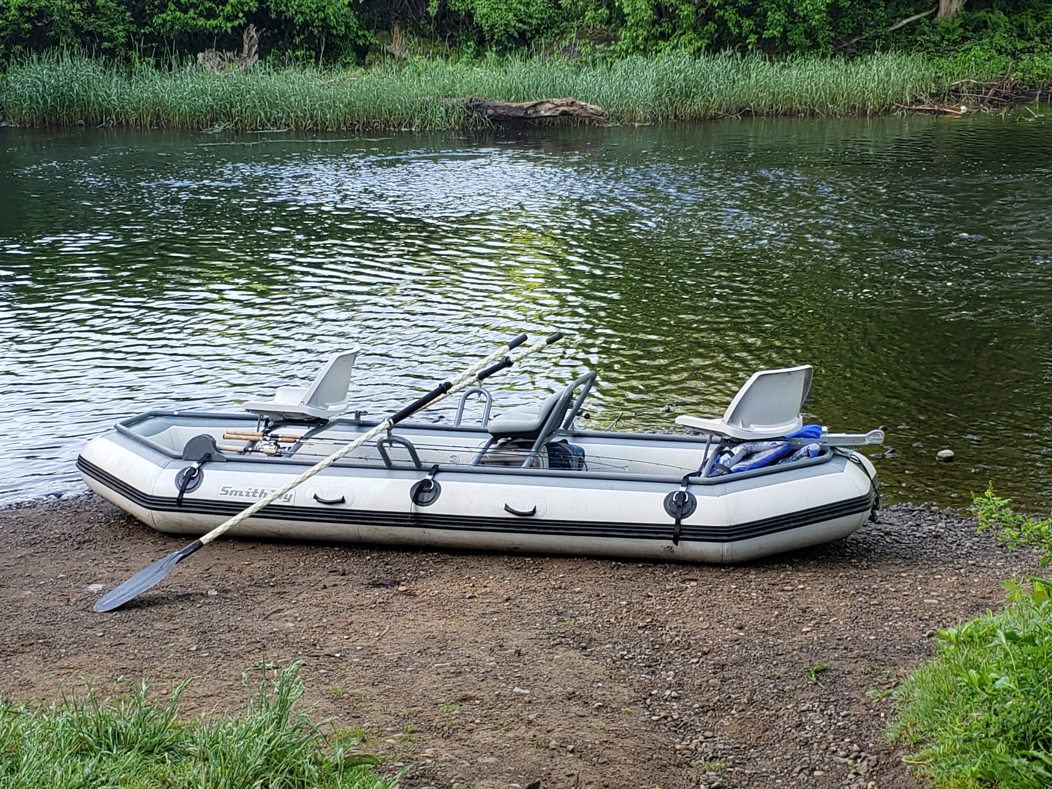Bass Raft Bass | Wayne-o's Guide Service